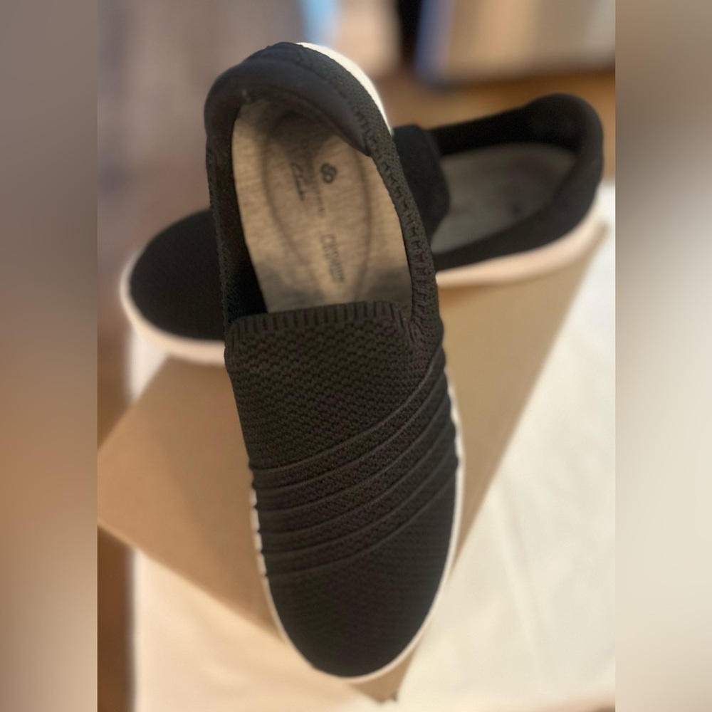 EUC Clarks Cloudstepper Slip On Shoes, Size 7, Black